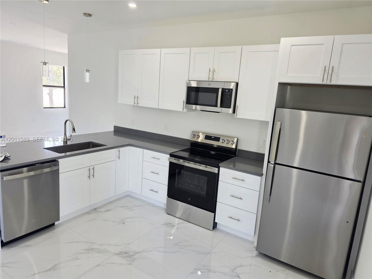 928-930 Hepburn Ave, Lehigh Acres, FL 33974 Photo