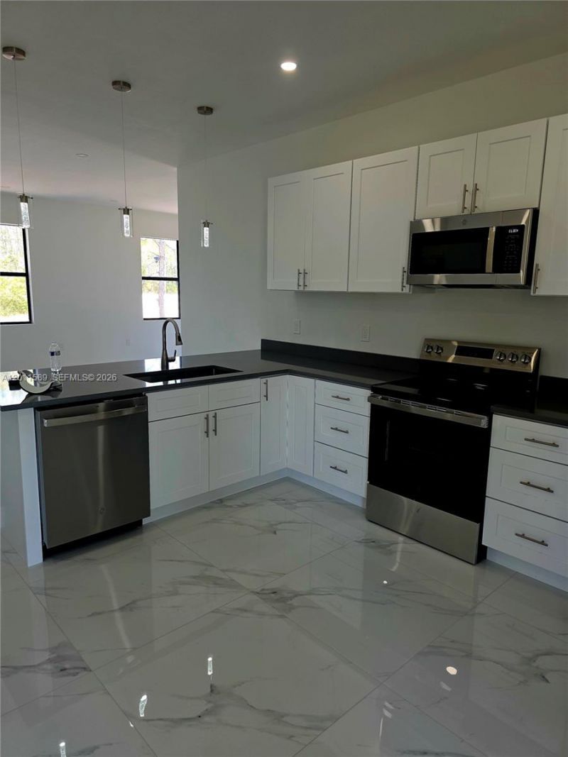 928-930 Hepburn Ave, Lehigh Acres, FL 33974 Photo