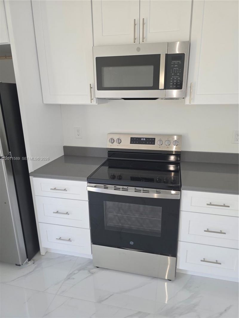 928-930 Hepburn Ave, Lehigh Acres, FL 33974 Photo