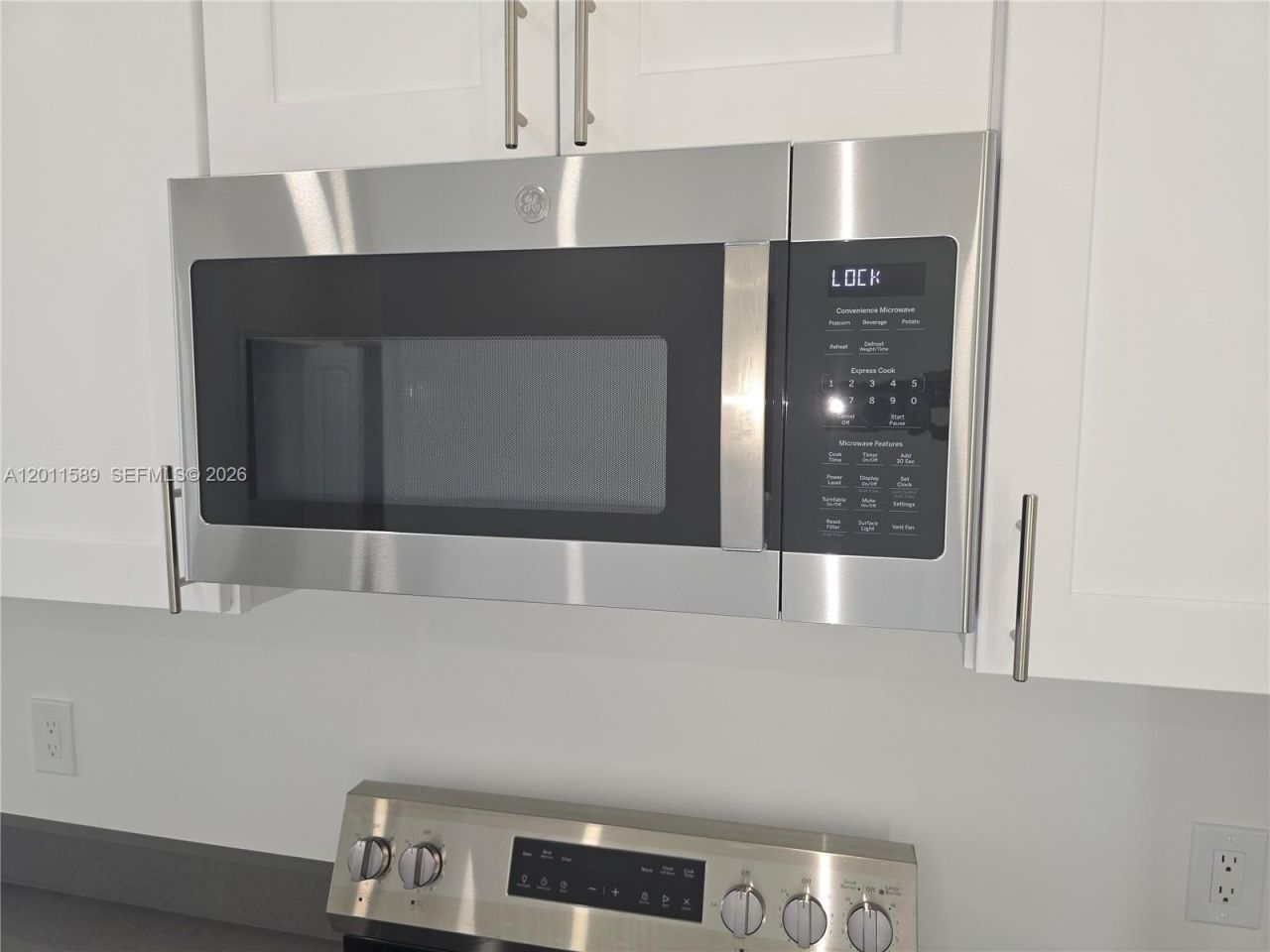 928-930 Hepburn Ave, Lehigh Acres, FL 33974 Photo