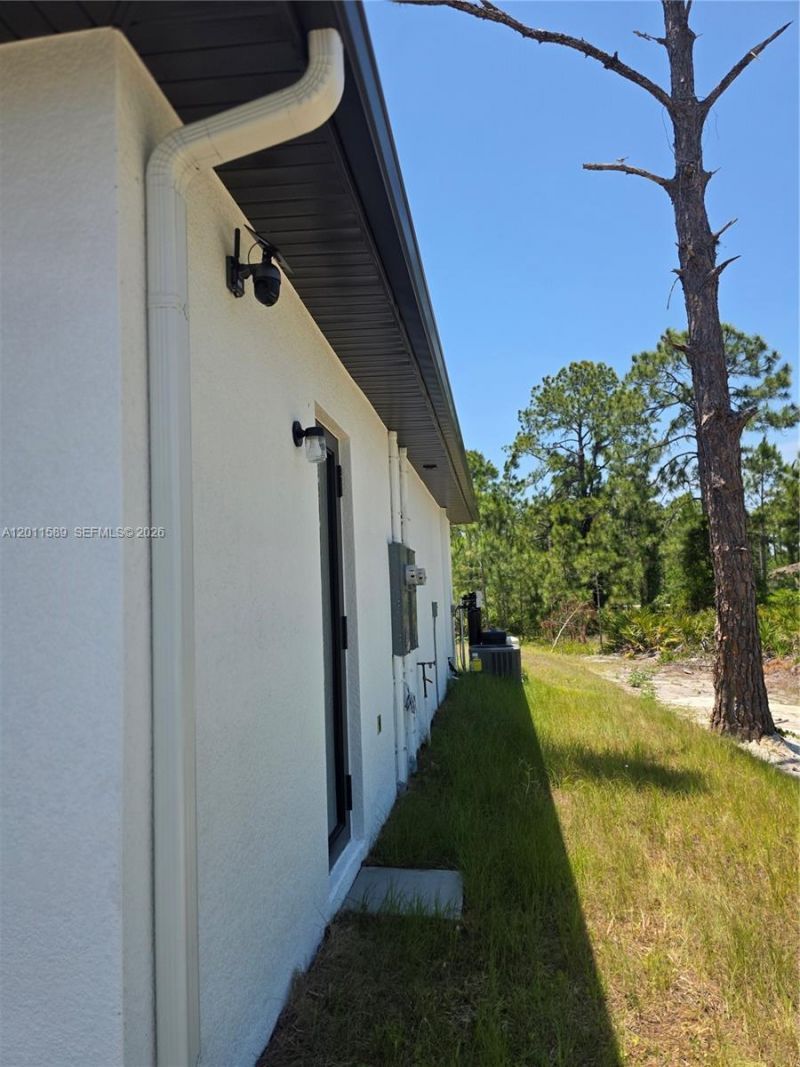 928-930 Hepburn Ave, Lehigh Acres, FL 33974 Photo