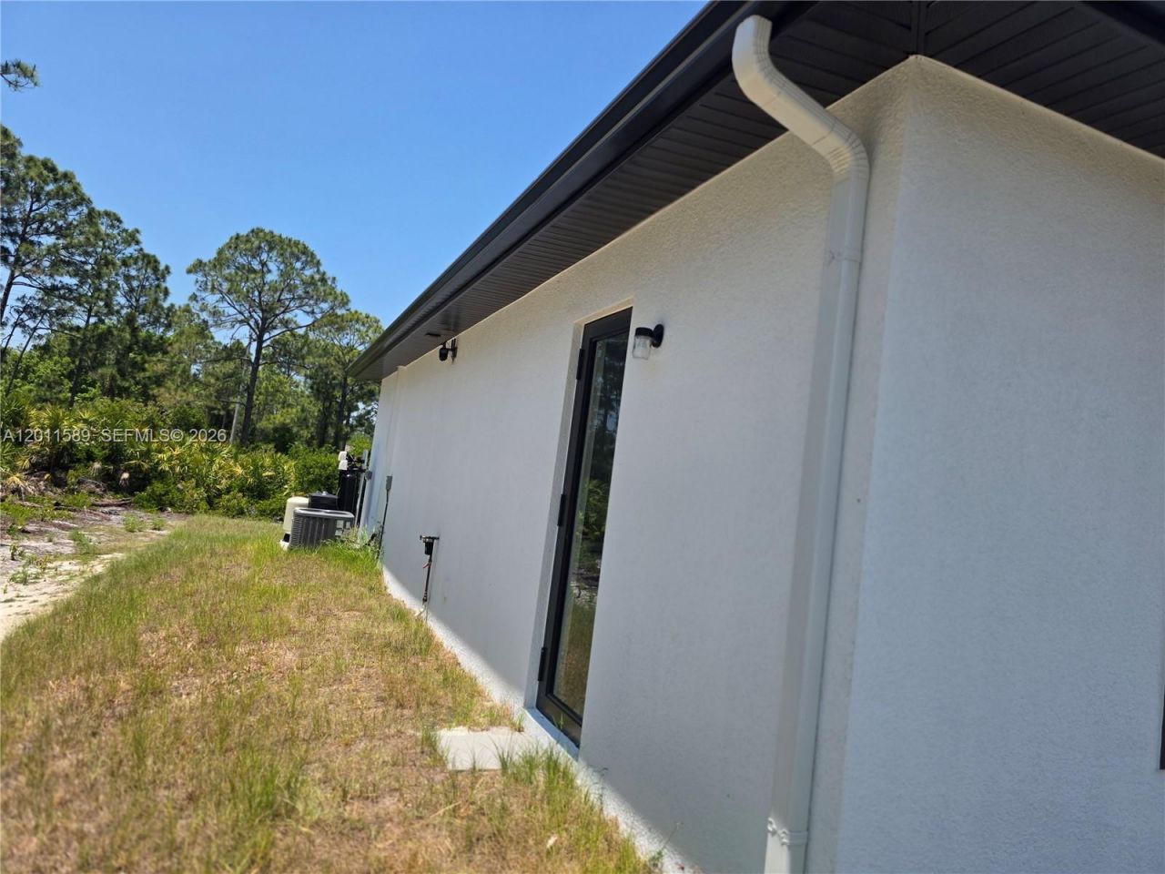 928-930 Hepburn Ave, Lehigh Acres, FL 33974 Photo