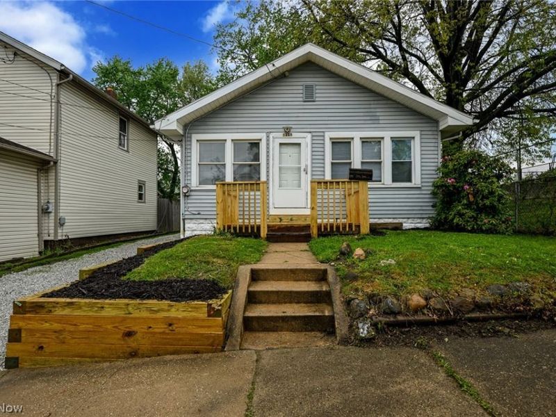1465 Laffer Avenue, Akron, OH 44305 Photo 1
