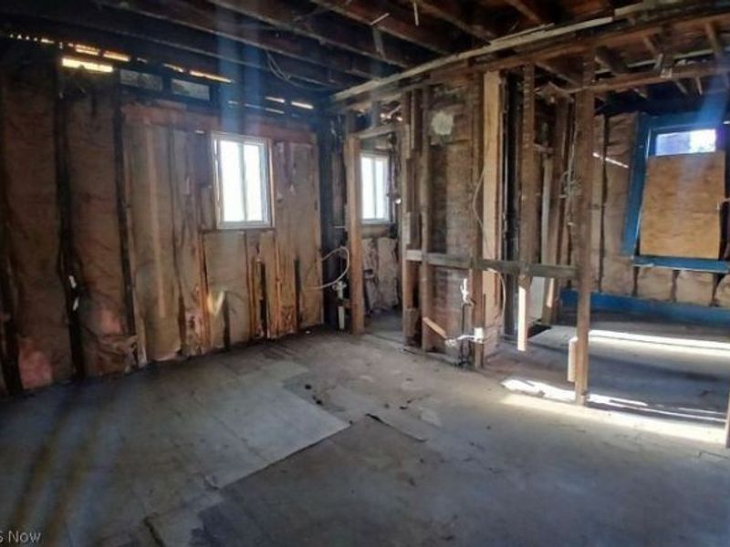 7112 Duluth Avenue, Cleveland, OH 44103 Photo 9