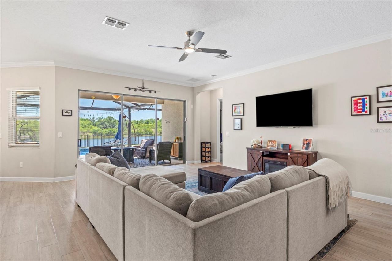 9817 Sage Creek Drive, Sun City Center, FL 33573 Photo