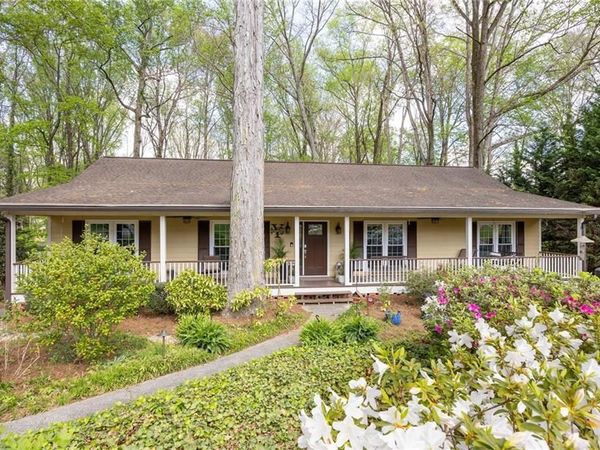 2058 Shillingwood Drive NW, Kennesaw, GA 30152
