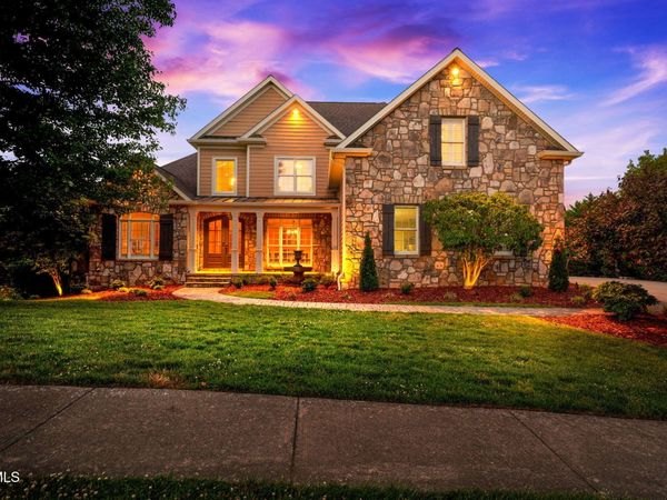 122 Sun Chase Court, Johnson City, TN 37615