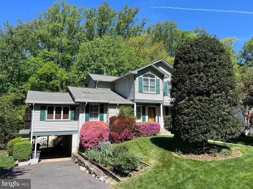 6907 Wilson Lane, Bethesda, MD 20817 Main Photo