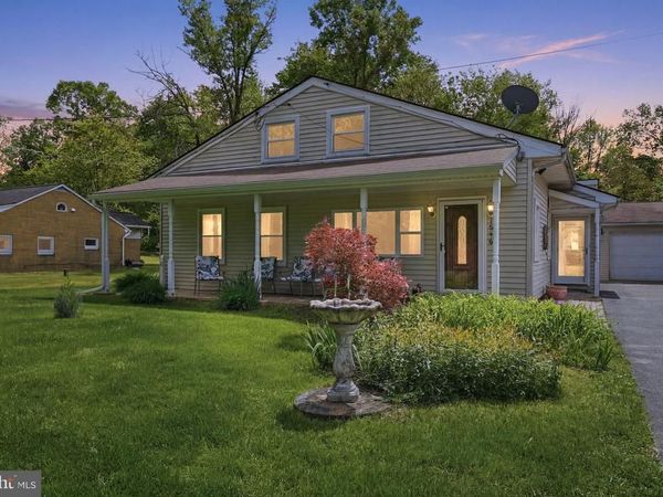 1696 CHESTNUT RIDGE ROAD, UPPER BLACK EDDY, PA 18972