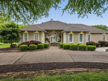 148 Keeneland Court, Bowling Green, KY 42104