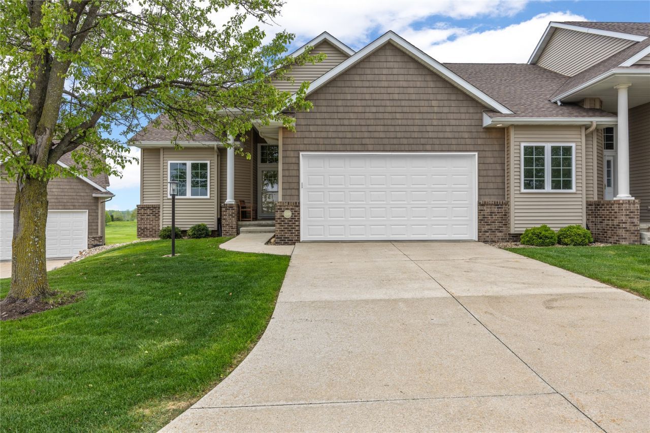 3389 Stone Ct, Marion, IA 52302 Main Photo