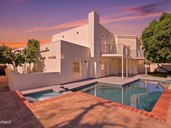 7646 W JULIE Drive, Glendale, AZ 85308