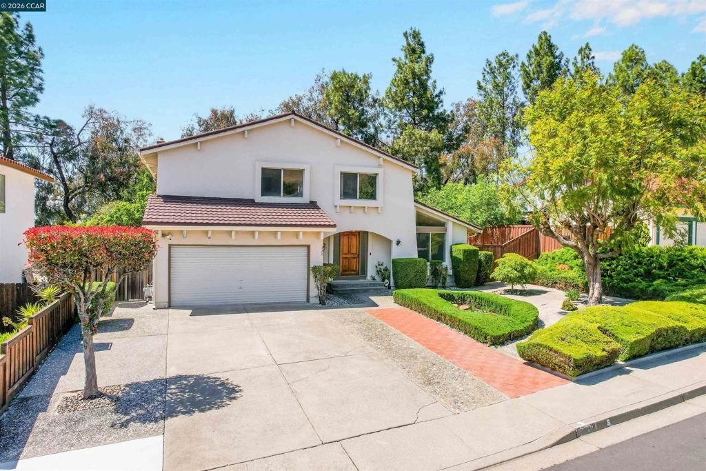 121 Violet Rd, Hercules, CA 94547 Main Photo