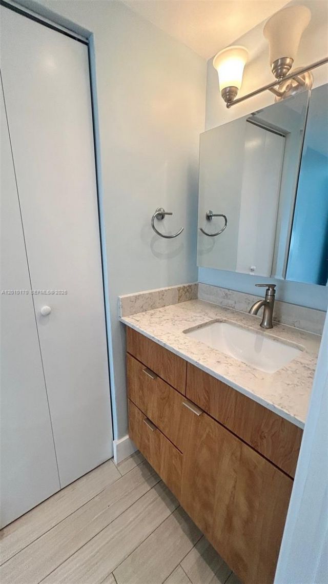 2899 Collins Ave, Unit 724, Miami Beach, FL 33140 Photo