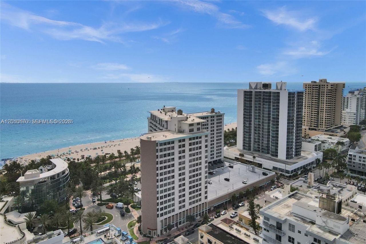 2899 Collins Ave, Unit 724, Miami Beach, FL 33140 Photo