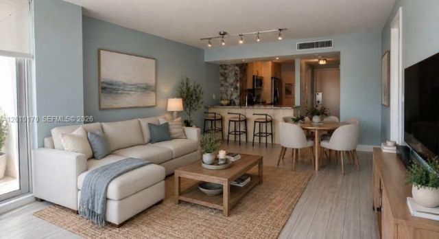 2899 Collins Ave, Unit 724, Miami Beach, FL 33140 Photo