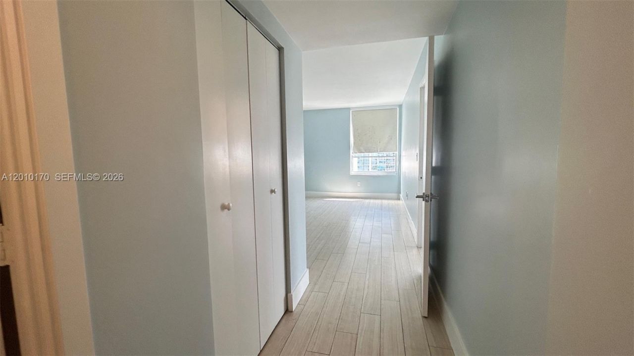 2899 Collins Ave, Unit 724, Miami Beach, FL 33140 Photo