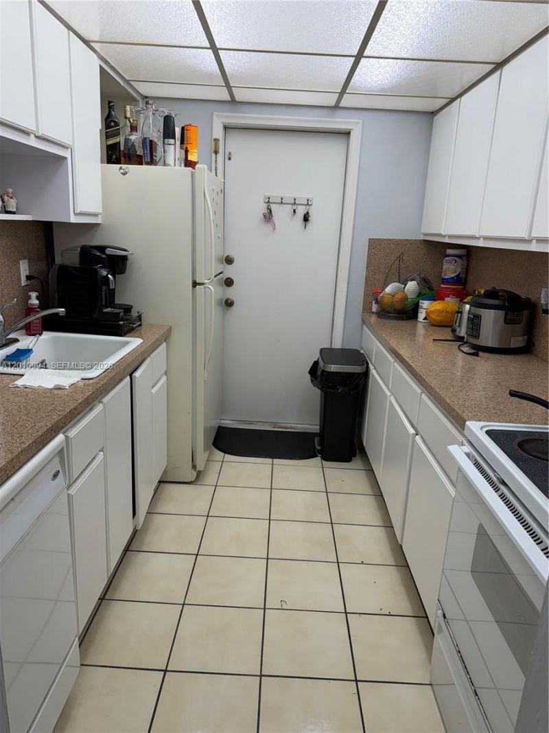 7847 Miller Dr , Unit A205, Miami, FL 33155 Photo