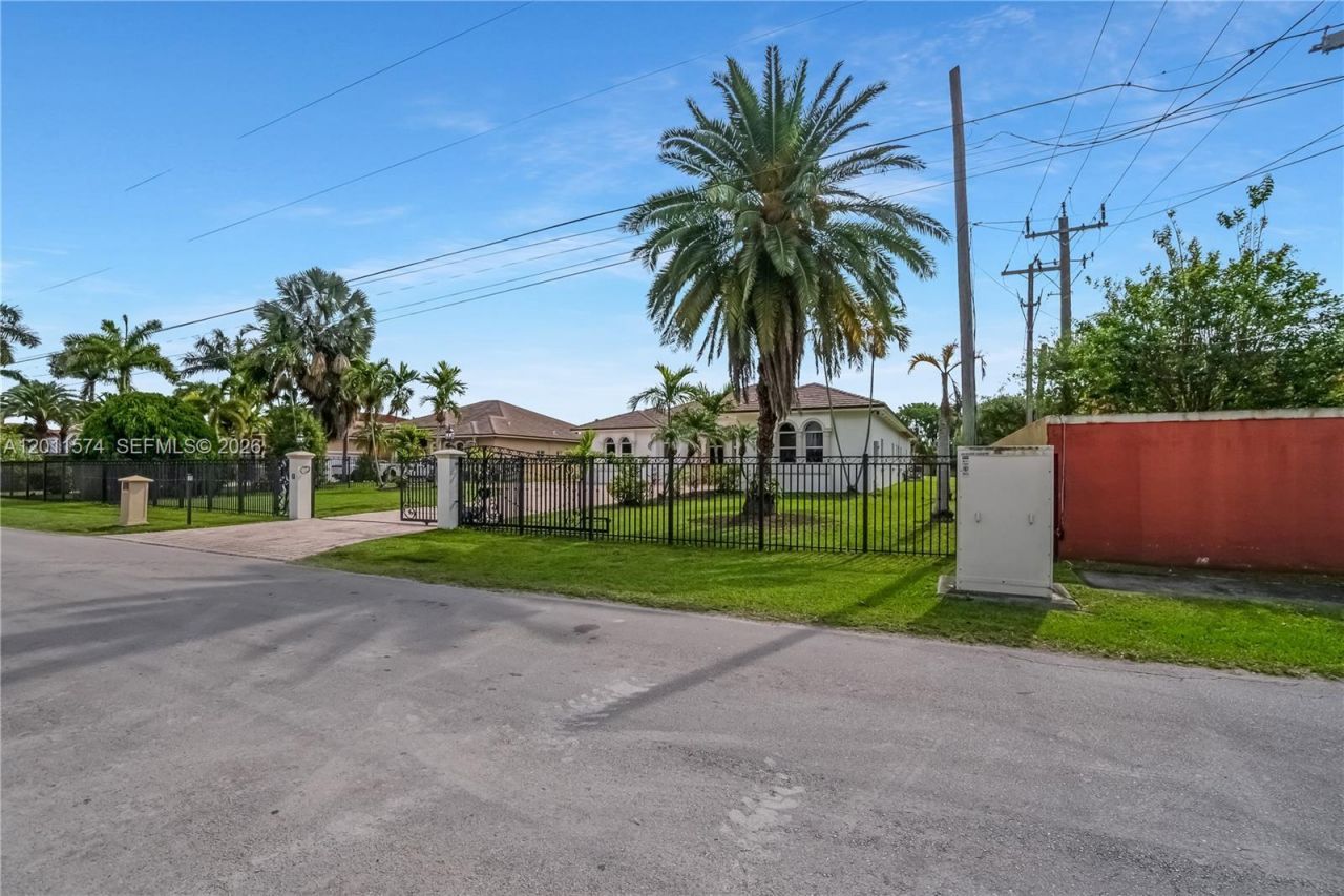 4025 SW 128th Ave , Miami, FL 33175 Photo