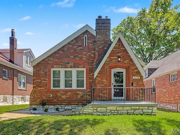 6134 Adkins Avenue, St Louis, MO 63116