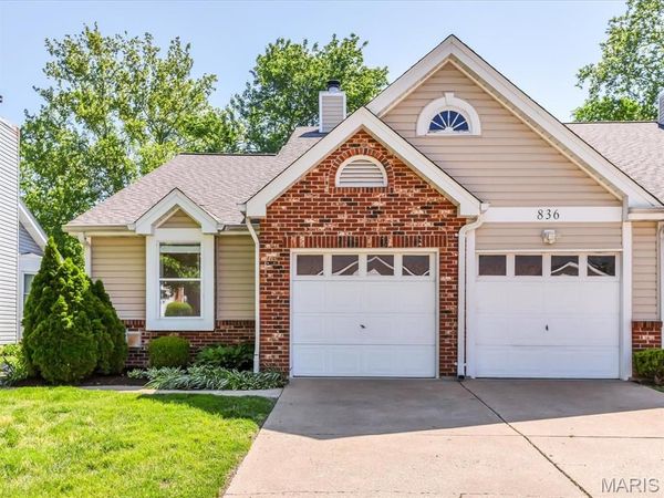 836 Du Pre Court, St Peters, MO 63376