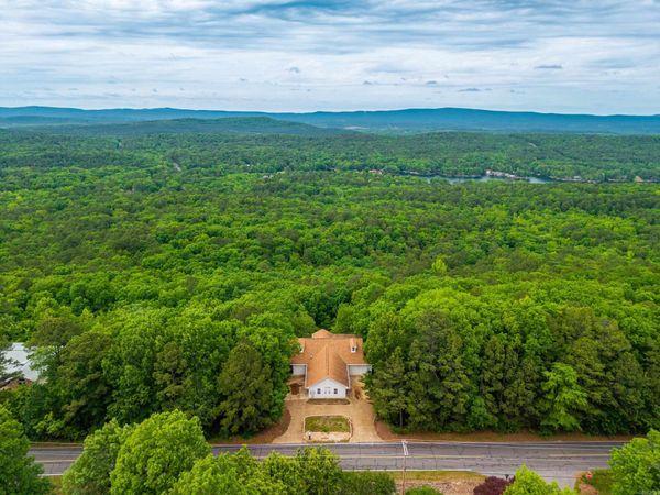 126 E Villena Drive, Hot Springs Village, AR 71909