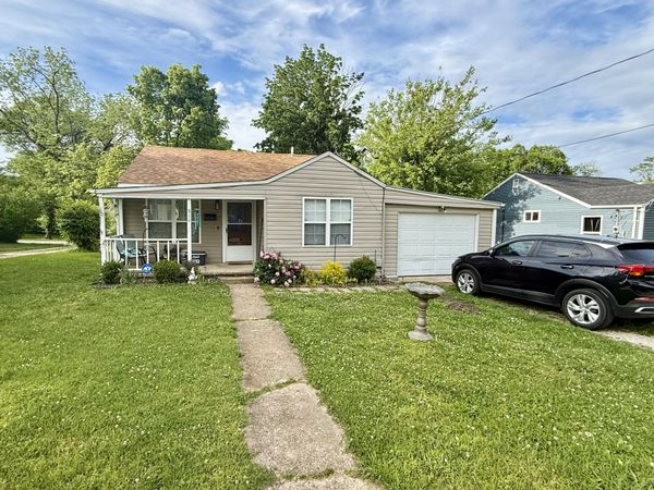 819 W Chestnut Street , Houston, MO 65483