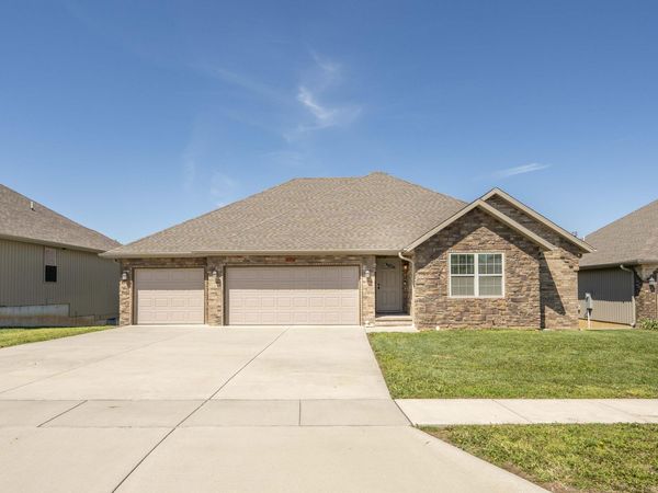 695 N Montego Street, Nixa, MO 65714