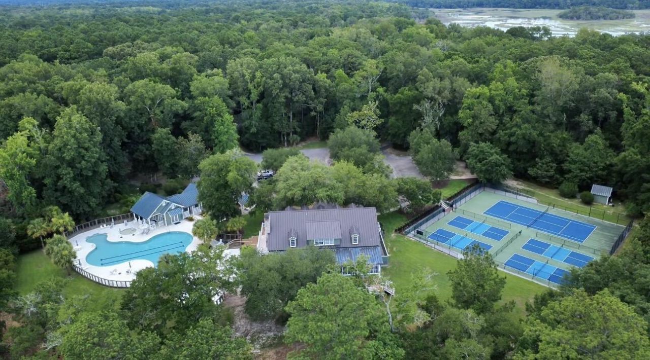 17 Blake Lane Photo 39