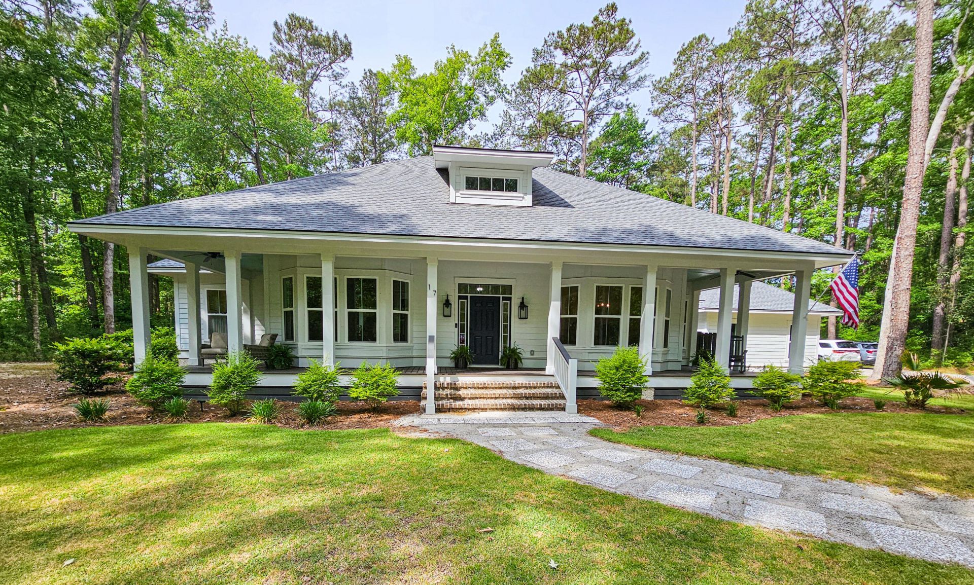 17 Blake Lane Photo 4