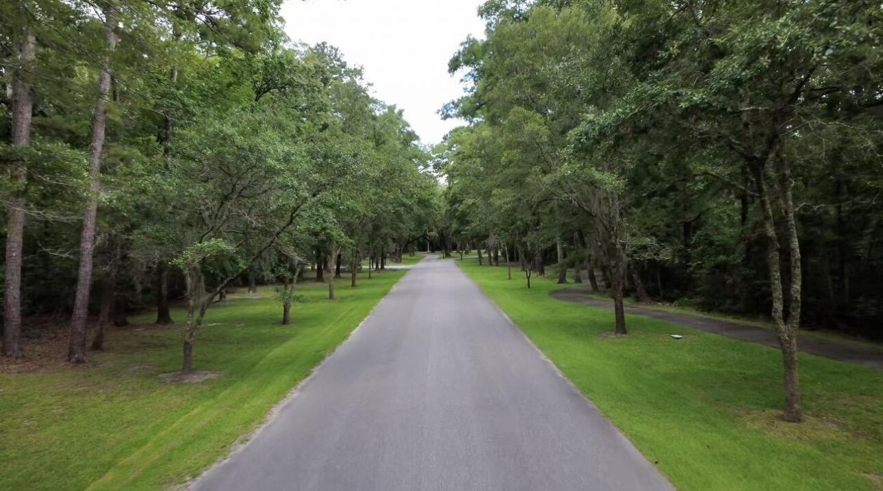 17 Blake Lane Photo 6