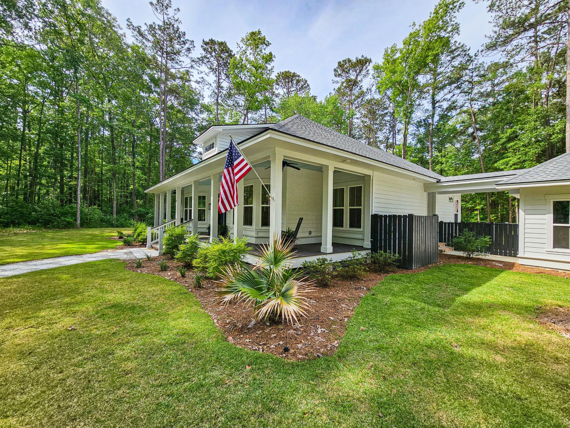 17 Blake Lane Photo 6