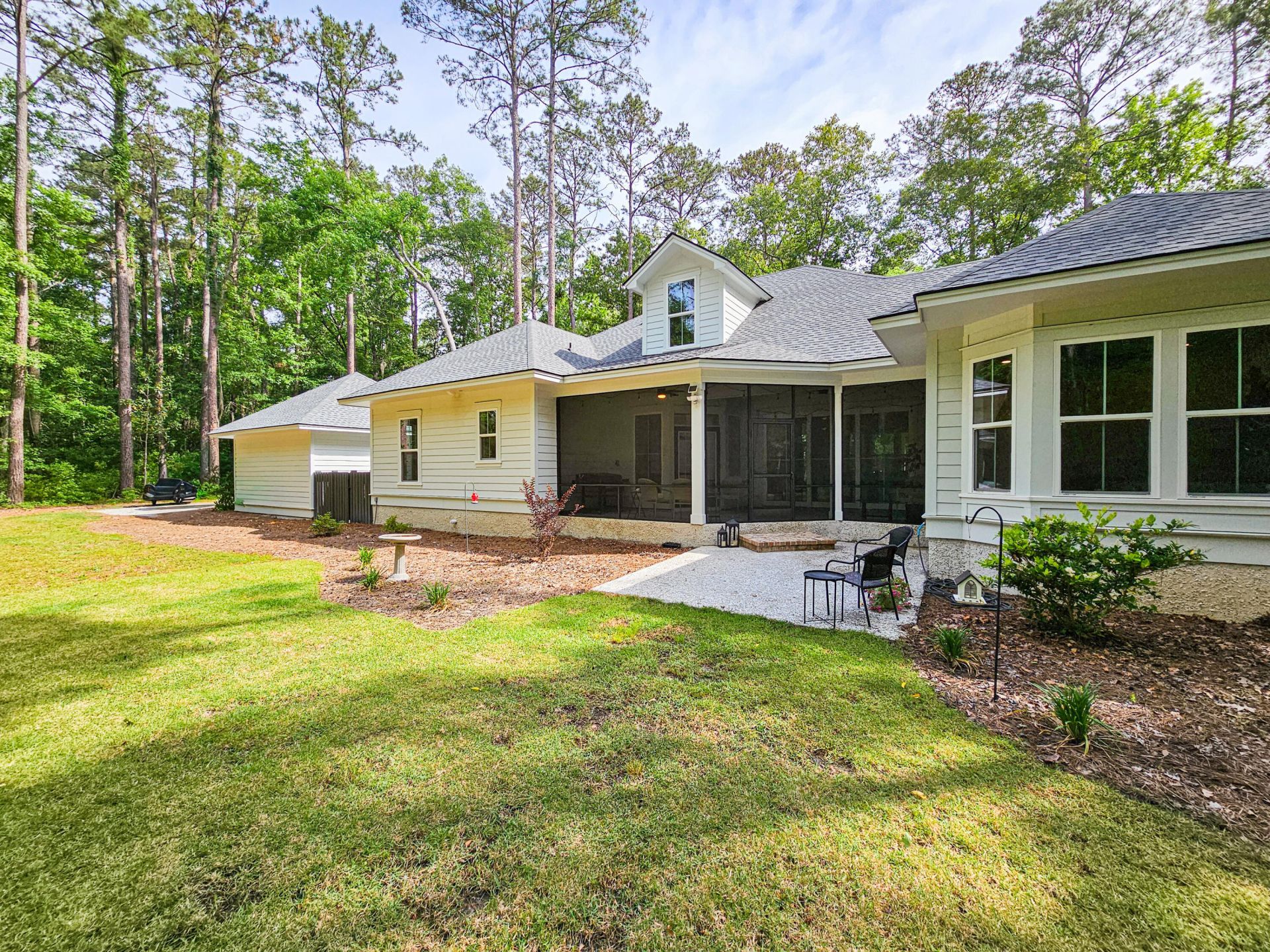17 Blake Lane Photo 9