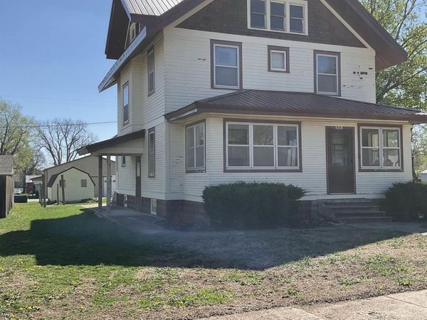 108-110 S Altona, Holstein, IA 51025