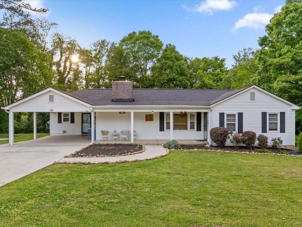 919 Charlotte Avenue, Chattanooga, TN 37421
