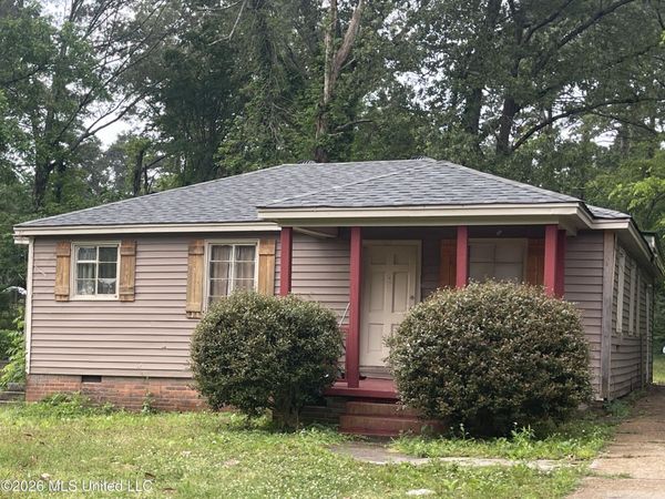 825 Combs Street, Jackson, MS 39204