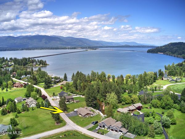 485 Birch Haven Dr , Sagle, ID 83860