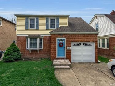 62 Endicott Dr, Amherst, NY 14226