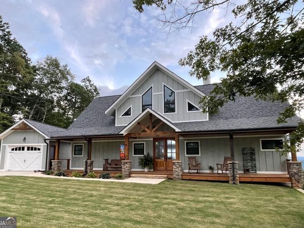 945 Hickory Nut Mountain Road, Clarkesville, GA 30523