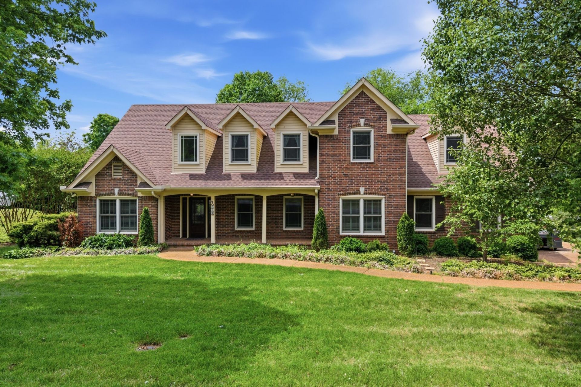 261 Poteat Pl, Franklin, TN 37064 Main Photo