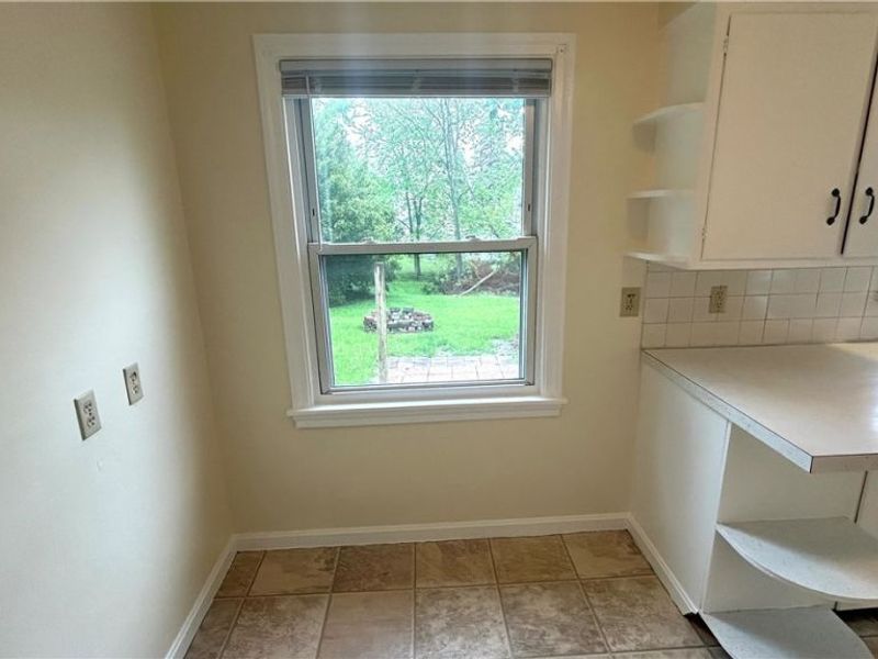 233 E Main Street, Girard, OH 44420 Photo 11
