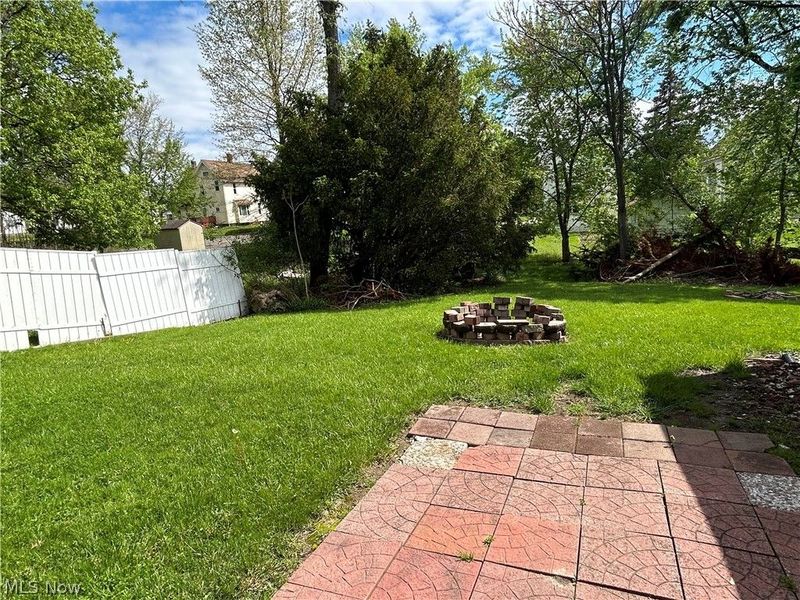 233 E Main Street, Girard, OH 44420 Photo 33