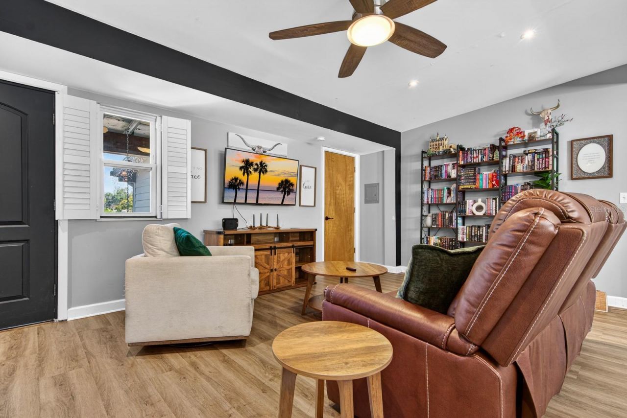 4950 30th Avenue N, Saint Petersburg, FL 33710 Photo