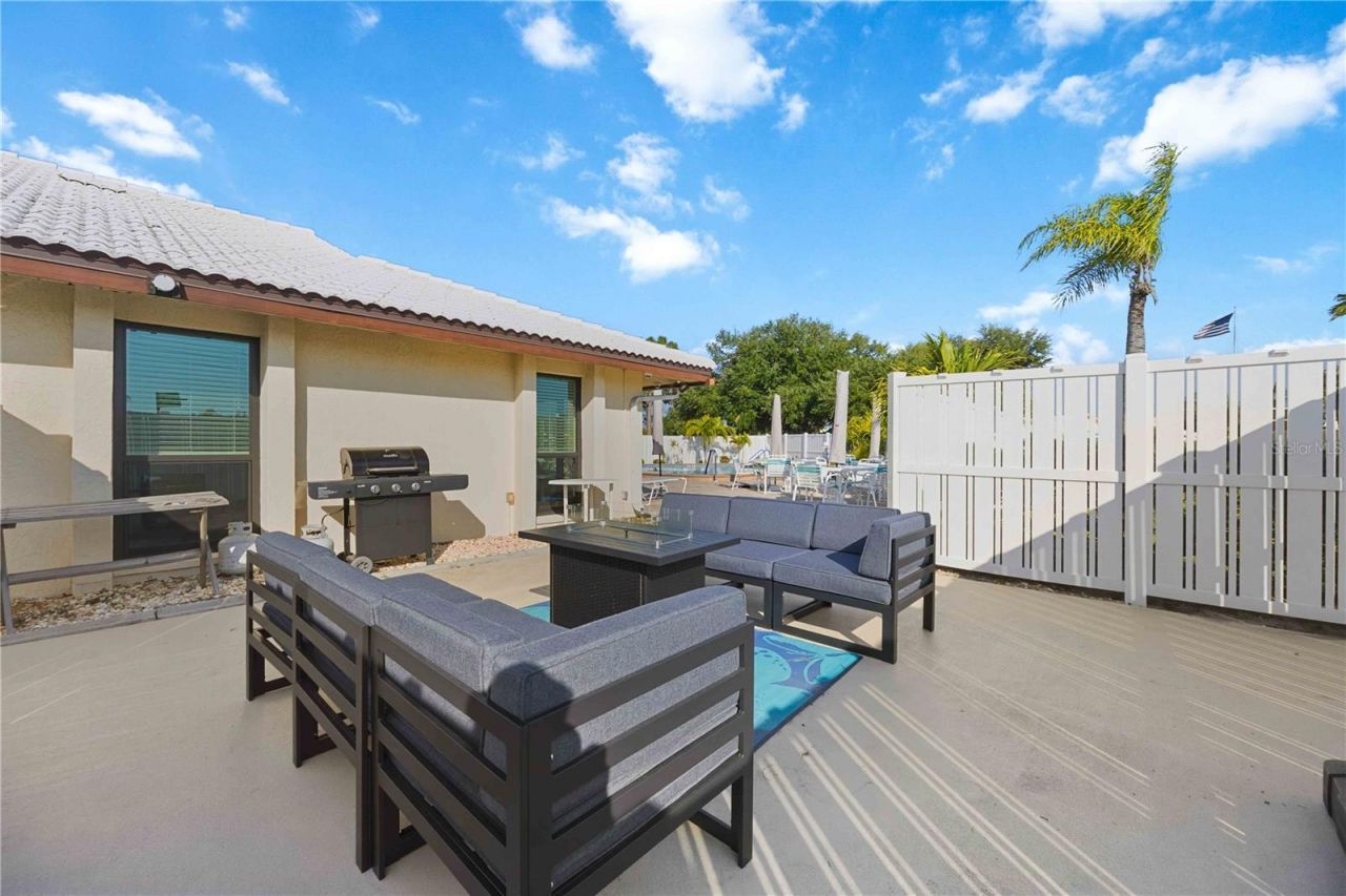 38 Pebble Rock Drive , Venice, FL 34293 Photo