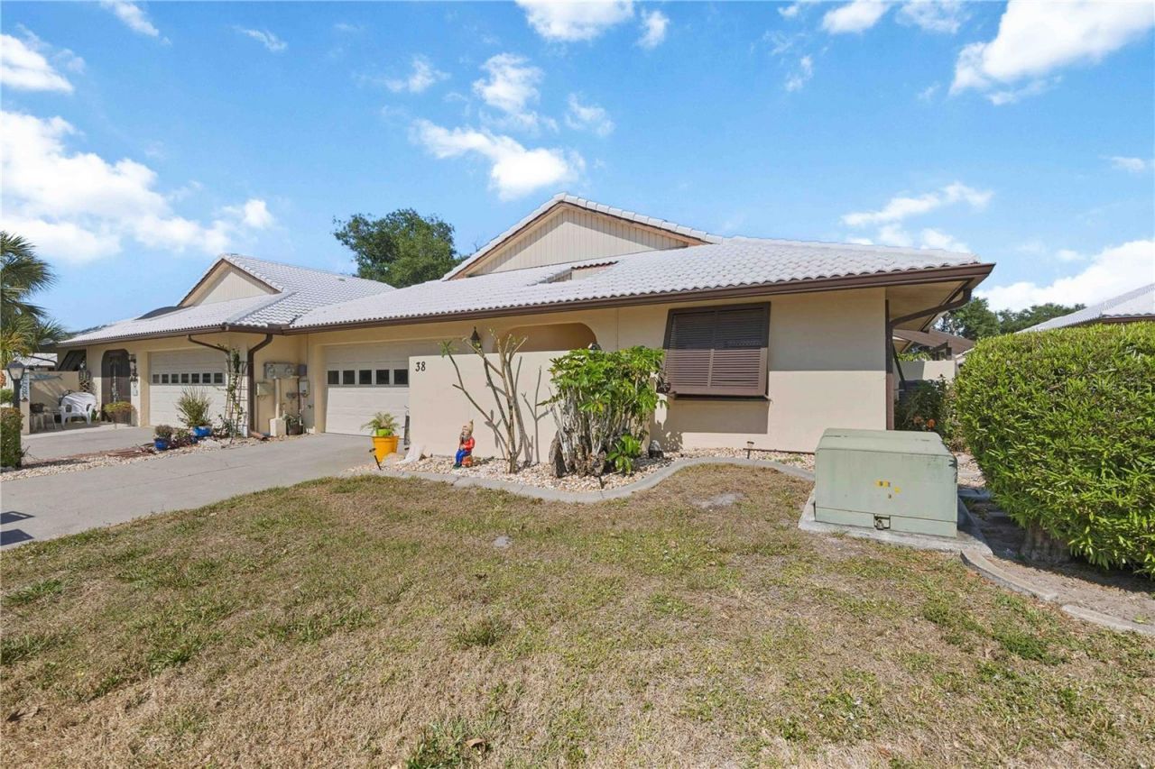 38 Pebble Rock Drive , Venice, FL 34293 Photo