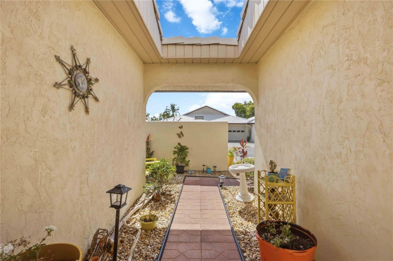 38 Pebble Rock Drive , Venice, FL 34293 Photo