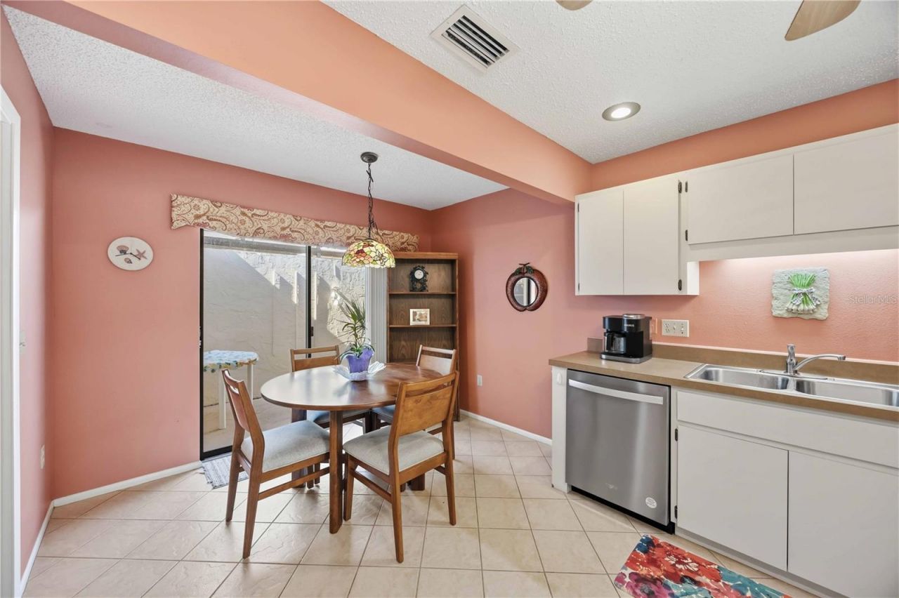 38 Pebble Rock Drive , Venice, FL 34293 Photo