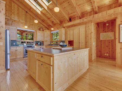600 Peninsula Drive , Lake Almanor, CA 96137 Photo