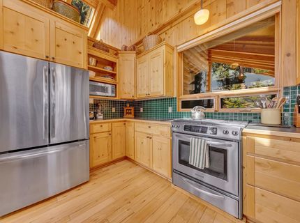 600 Peninsula Drive , Lake Almanor, CA 96137 Photo