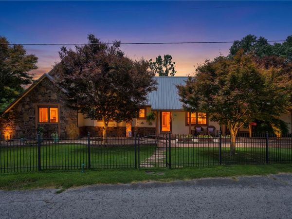 15399 Putman Road, Rogers, AR 72756